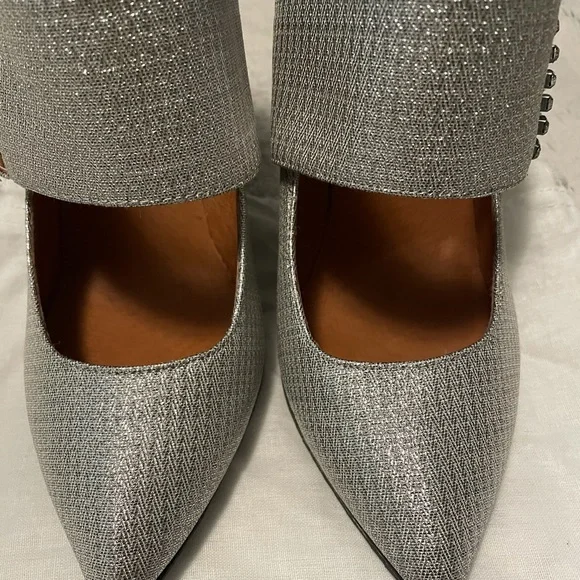 Beautiful See By Chloe silver Mary Jane pumps - Picture 16 of 16